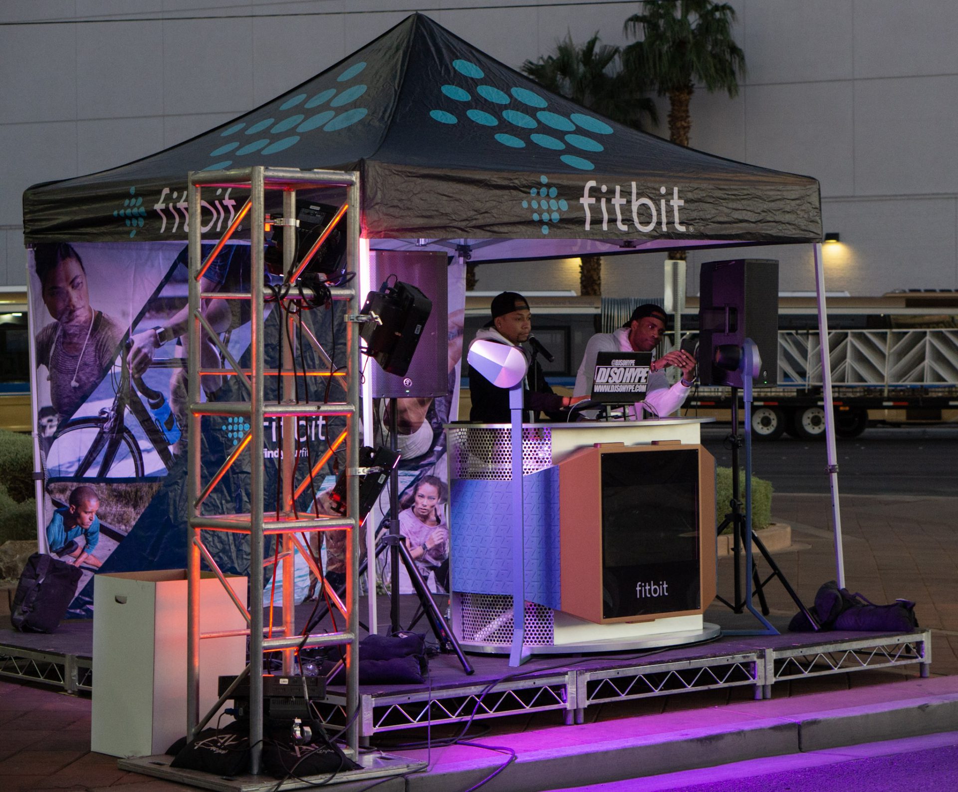 Fitbit Stage Rock-N-Roll Marathon | AV Vegas Las Vegas Strip Staging